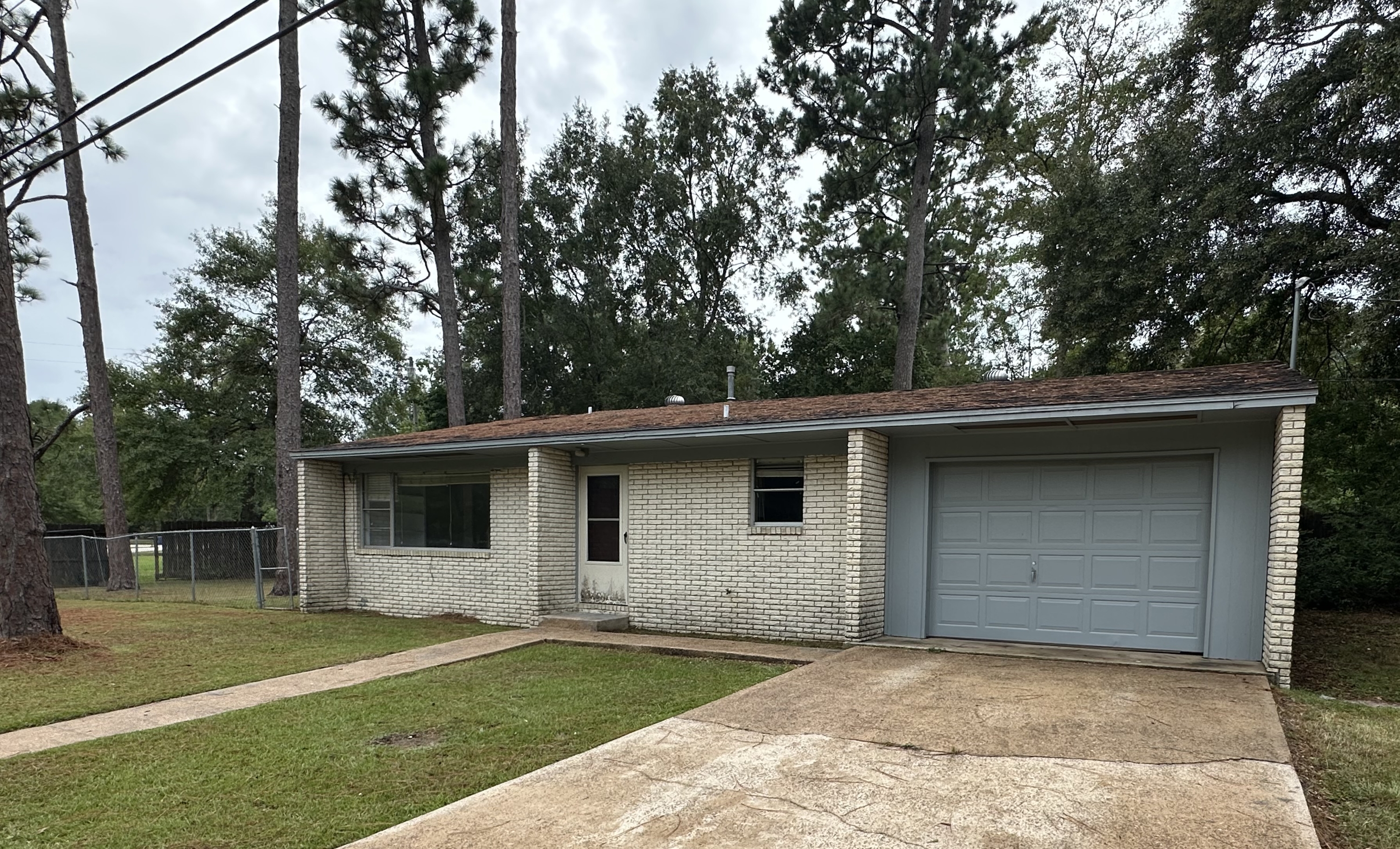 301 Pinewood